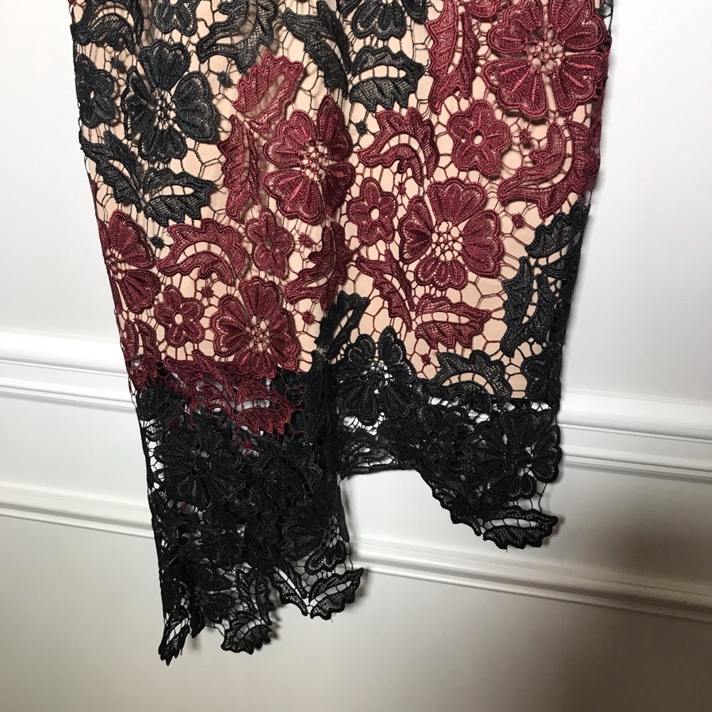 NWT Bardot Eve Asymmetrical Lace Overlay Nude Lining Floral Dress Size US 8 - Picture 4 of 8